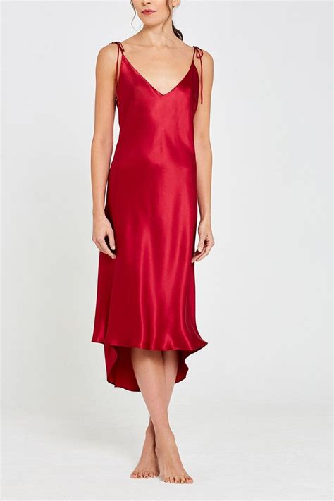 Beautiful Nightwear and Loungewear Gifts for Every Budget | Loungewear