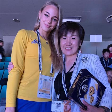 She is the 2019 world and the 2019 european gold medalist in the 48 kg division. Дарина Білодід зустріла в Японії кумира: Всі мої великі ...