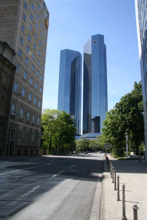 Nach dem krieg wurden die spuren der. Frankfurt Deutsche Bank Foto & Bild | architektur ...