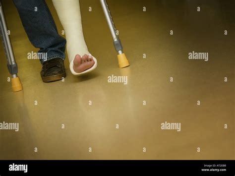 Limp Walk High Resolution Stock Photography And Images Alamy