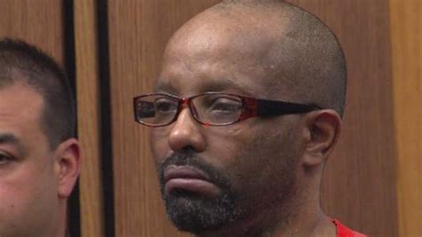 Anthony Sowell Ohio Man Who Killed 11 Women Dies In Prison