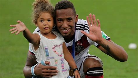 Branding the messages manipulative, rebecca told the news outlet: Jerome Boateng und seine süße kleine Tochter | Fussball