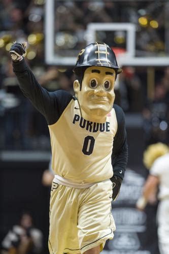 How Saints Build Camaraderie Some College Trolling A Mascot Smashing