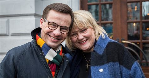 Här hittar du samtliga artiklar, kommentarer och analyser om ulf kristersson från dagens bevaka ämnet för att hålla dig uppdaterad om ulf kristersson. Ulf Kristersson om barnen & fru Birgitta | Svensk Dam