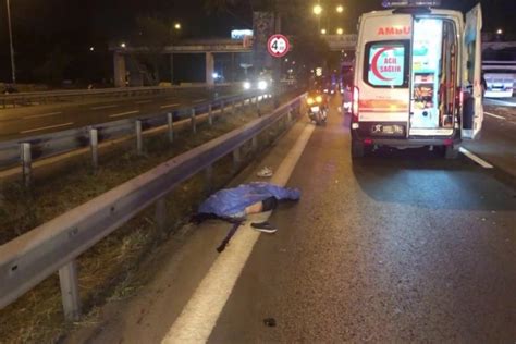 İstanbul da motosiklet kamyona çarptı kişi hayatını kaybetti