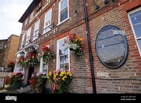 Fullers Brewery Chiswick Hi Res Stock Photography And Images Alamy