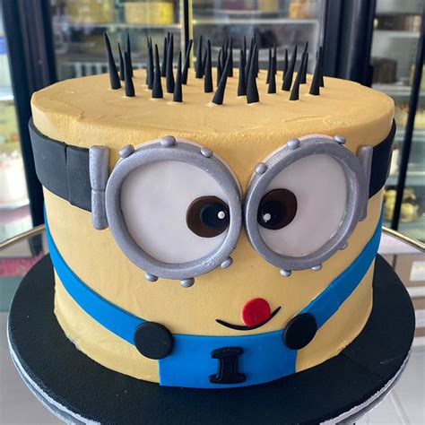 Minion Cake Miss Cake