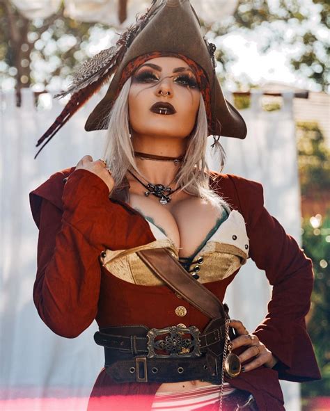 Jessica Nigri Topless Pirate Look For Halloween 2021 2 Photos The
