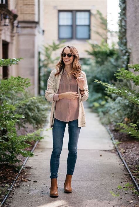 9 fall outfits for moms world inside pictures