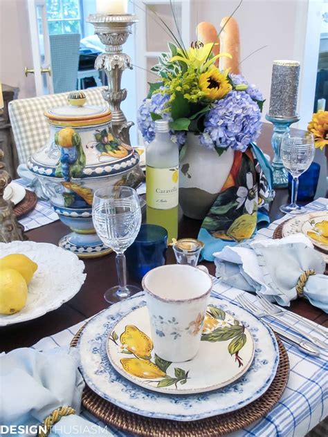 No one said an entryway table should be one color and boring. Table Decor: Amalfi Inspired Italian Pottery Tablescape | Lemon kitchen decor, Italian kitchen ...