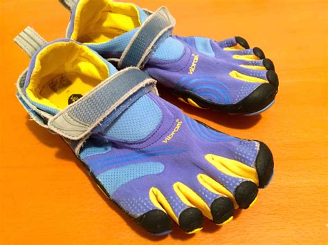 Vibram V Train Five Fingers Barefoot Feel Ladies Gym Fitness Shoes
