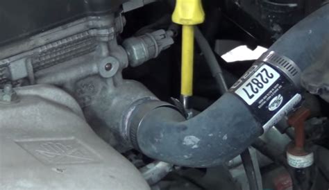 Toyota Camry 1997 2011 How To Replace Thermostat And Radiator Hoses