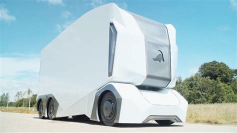 Einride Unveils Futuristic T Pod Autonomous Electric Truck Prototype