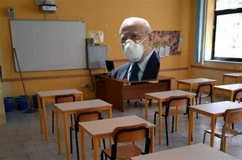 Ma de luca apre già un altro fronte. Scuole, De Luca convoca il vertice: si decide sulla ...