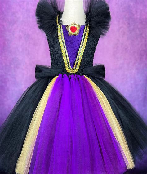 Arriba 44 Imagen Evil Queen Inspired Outfit Abzlocalmx