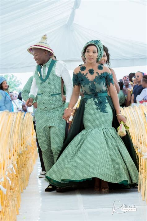 A Gorgeous Wedding With The Bride In Green Shweshwe South African Wedding Blog South African