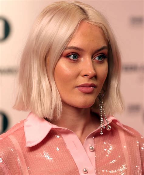 Born on december 16, 1997, she showed interest in music from a young age, even receiving an offer to enroll in the. ZARA LARSSON at BBC Radio 1 Teen Awards in London 10/21 ...