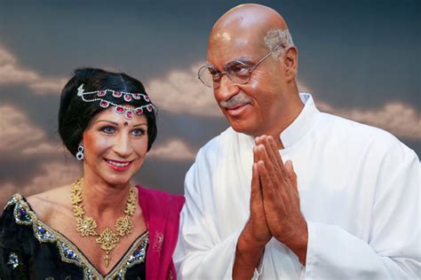 Doch wie tickt bayerns neuer landesvater privat? Ein Gandhi-Söder und drei Seehofer