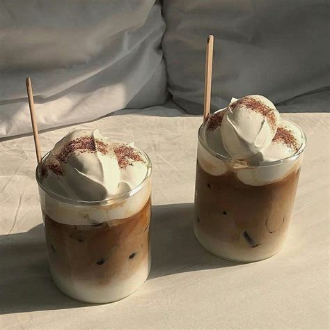 Coffee shop aesthetic, aesthetic food, coffee cafe interior, korean coffee shop,. Pin by вαмвι ρεαcн ♡ ⋅ 밤비 복숭아 🍑 on s w e e t | Cafe food ...
