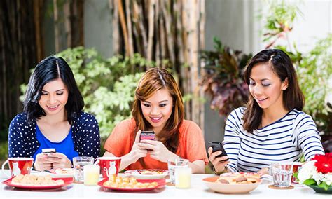 the philippines is now the fastest growing smartphone market in asean marketing interactive