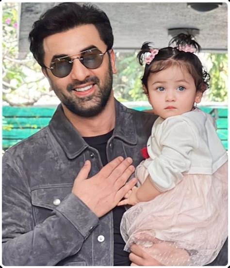 Ranbir Kapoor And Alia Bhats Daughter Rahas Pic Is Going Viral Moviezupp