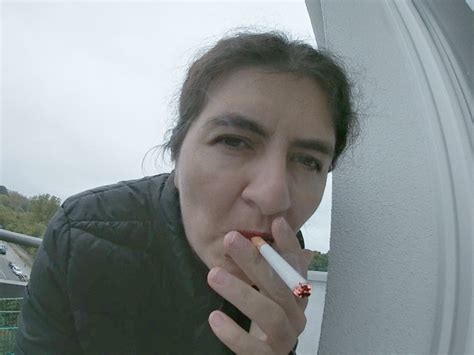 Crazy Fetish Diva Smoke Spit Red Lip