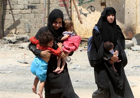 Battle For Mosul Desperate Civilians Flee Last Islamic State Pocket Middle East Eye