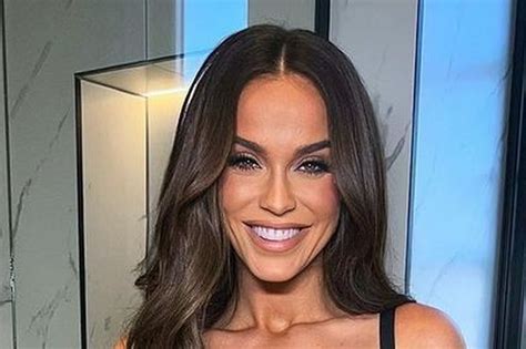 Vicky Pattison Strips Down To Black Lingerie As She Parades Her Killer