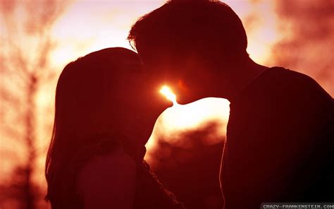 Couple Kissing Wallpapers Wallpaper Cave