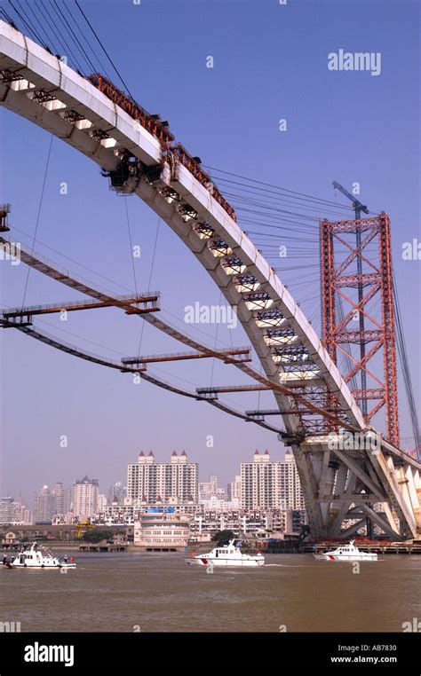 The Steel Arch Of Lupu Bridge Under Construction In Shanghai China 2002