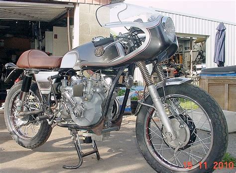 Degree parallel twin requires that there be 90 degrees (or 270 degrees) between the two pins. V-twin specials