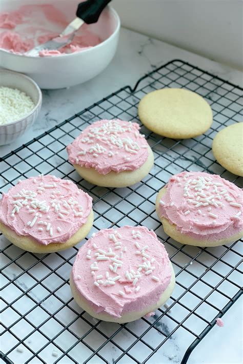 Soft And Puffy Sugar Cookies That Bread Lady