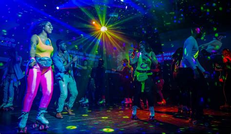 Nyc Now Has A Roller Disco Brunch Party Straight Out Of An 80s Dream