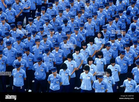 Japanese workers factory hi-res stock photography and images - Alamy