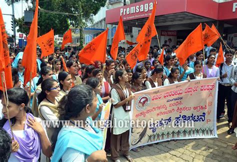 Mangalore Today Latest Main News Of Mangalore Udupi Page Abvp Stages Protest Against Rising