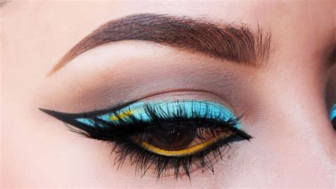 Try These Different Eyeliner That Makes You Special In NYE Celeberation ...