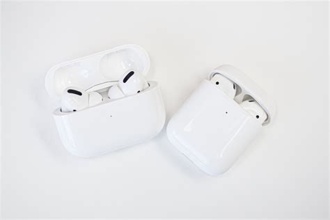 Will airpods 3 look more like the current airppds pros earbuds? Apple to launch redesigned AirPods 3 & AirPods Pro 2 in ...