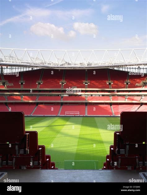 Arsenal Football Club Emirates Stadium London Pitch Stock Photo Alamy