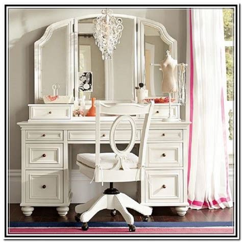 Decorating ideas and excellent bedroom ideas and white vanity table with great assortment of how to your own home improvement patio clothing shoes jewelry baby toddler toys video games. Diy Makeup Vanity Table Ideas | Bedroom vanity set, White ...