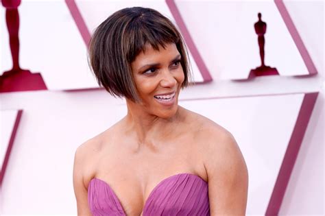 See Halle Berrys Oscars 2021 Haircut From Every Angle