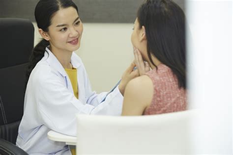 Dermatologists In Singapore How To Find A Good One Costs And More