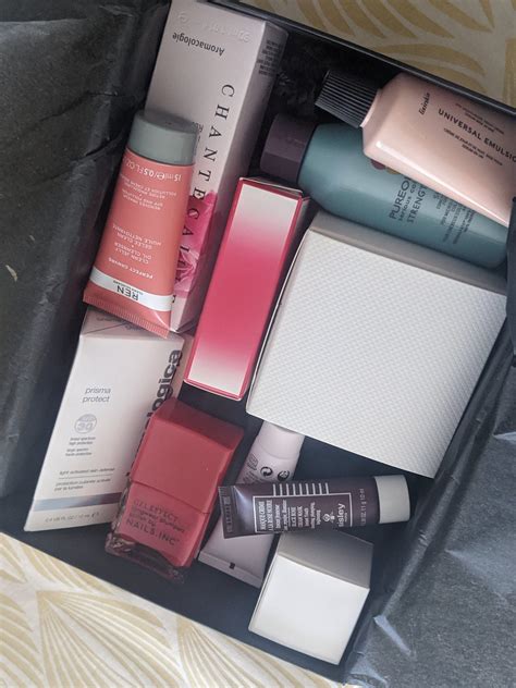 Lets Take A Look Insideharpers Bazaar Beauty Box 2020 A Cup Of Me
