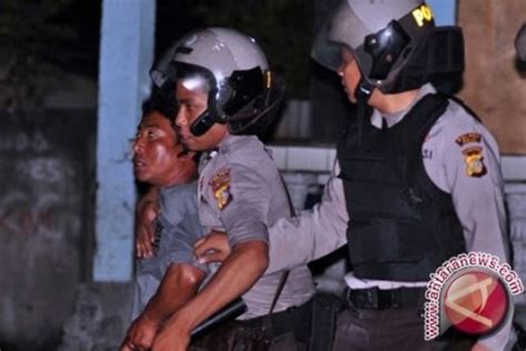 Polisi Tangkap Penganiaya Kekasih Dan Pengancam Warga Antara News Bangka Belitung