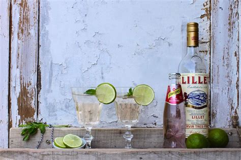 Tous les décès depuis 1970, évolution de l'espérance de vie en france, par département, commune, prénom et nom de famille ! Cocktailstunde: Lillet Wild Berry! | Lillet, Getränke ...