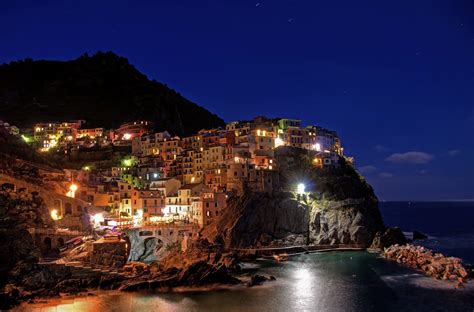 Click the wallpaper to view full size. Manarola HD Wallpaper | Background Image | 2048x1350 | ID:525303 - Wallpaper Abyss