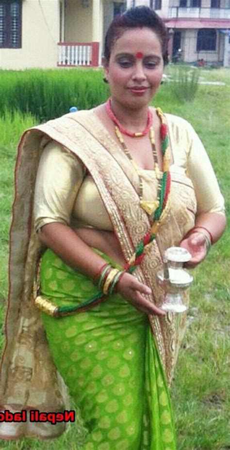Pin By Snbm On Nepal Beauty Hq Aunty In Saree Aunty Desi Hot Desi Beauty