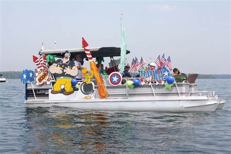 Torres's board patriotic floats, followed by 424 people on pinterest. 4th of July Boat Parade - First Place, WOOT! | Mom and Her ...