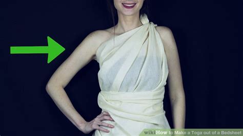 See full list on wikihow.com 3 Ways to Make a Toga out of a Bedsheet - wikiHow