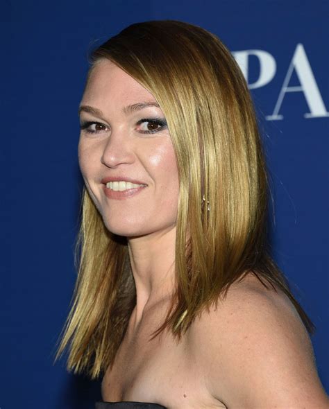 Julia Stiles At Hfpa X Hollywood Reporter Party In Toronto 09072019