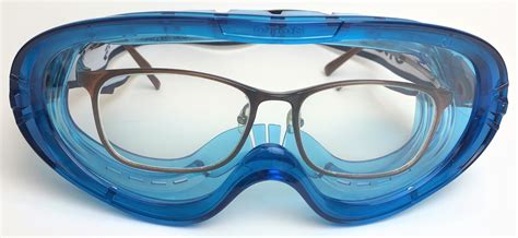 otos protective safety goggle with anti fog and anit scratch lens excellent resolution and clarity